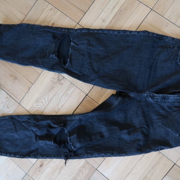 Abercrombie - Curve Love Ultra High Rise Ankle Straight Jean - Picture 4 of 7